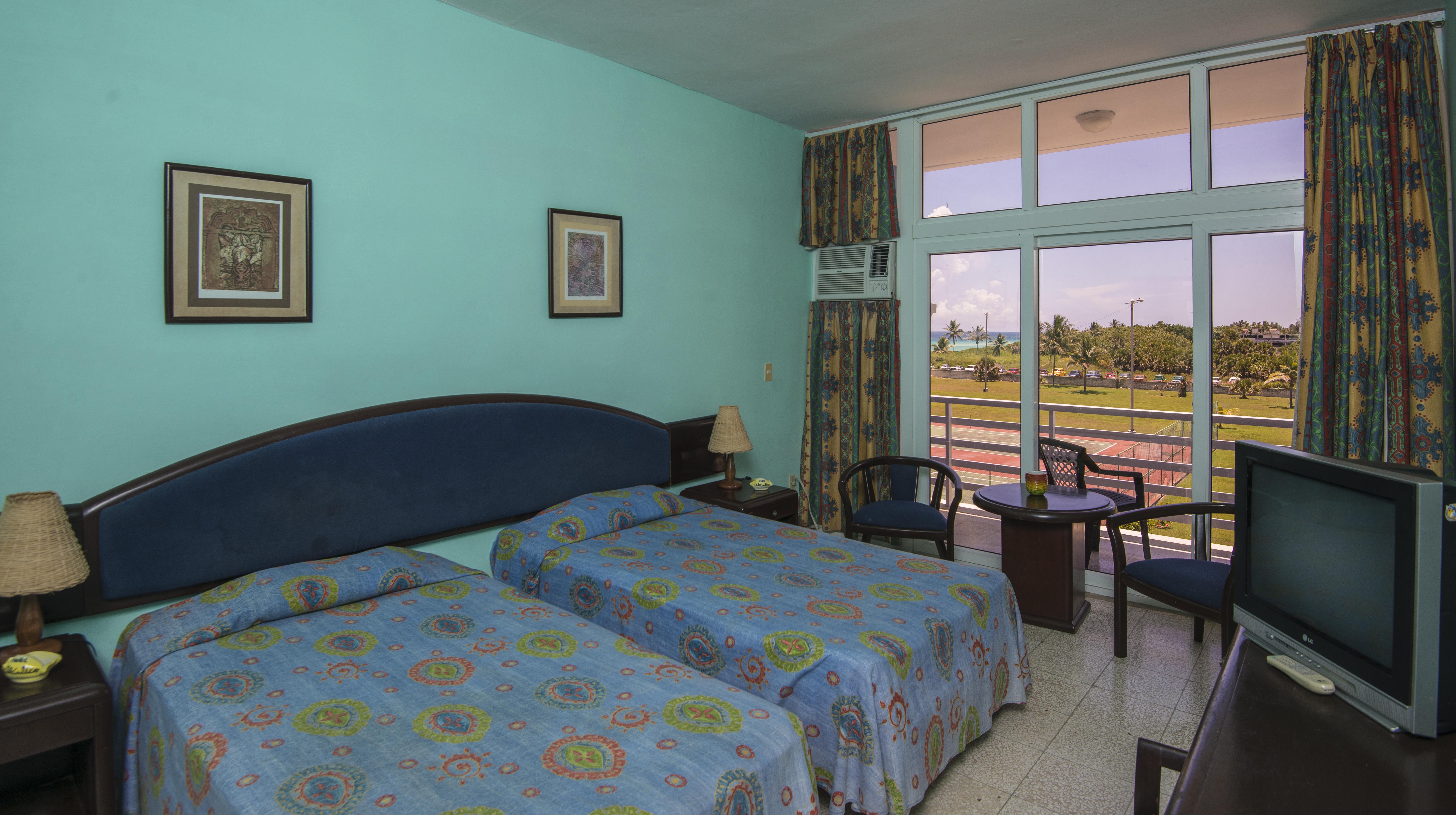 ᐉ ATLANTICO HOTEL ⋆⋆⋆ ( HAVANA, CUBA ) REAL PHOTOS & GREAT DEALS